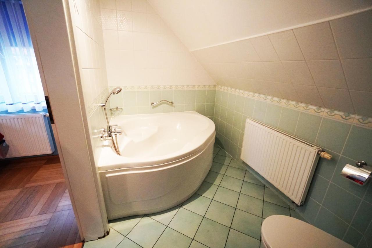 Willa Nad Oczkiem Bed & Breakfast Swinoujscie Ngoại thất bức ảnh